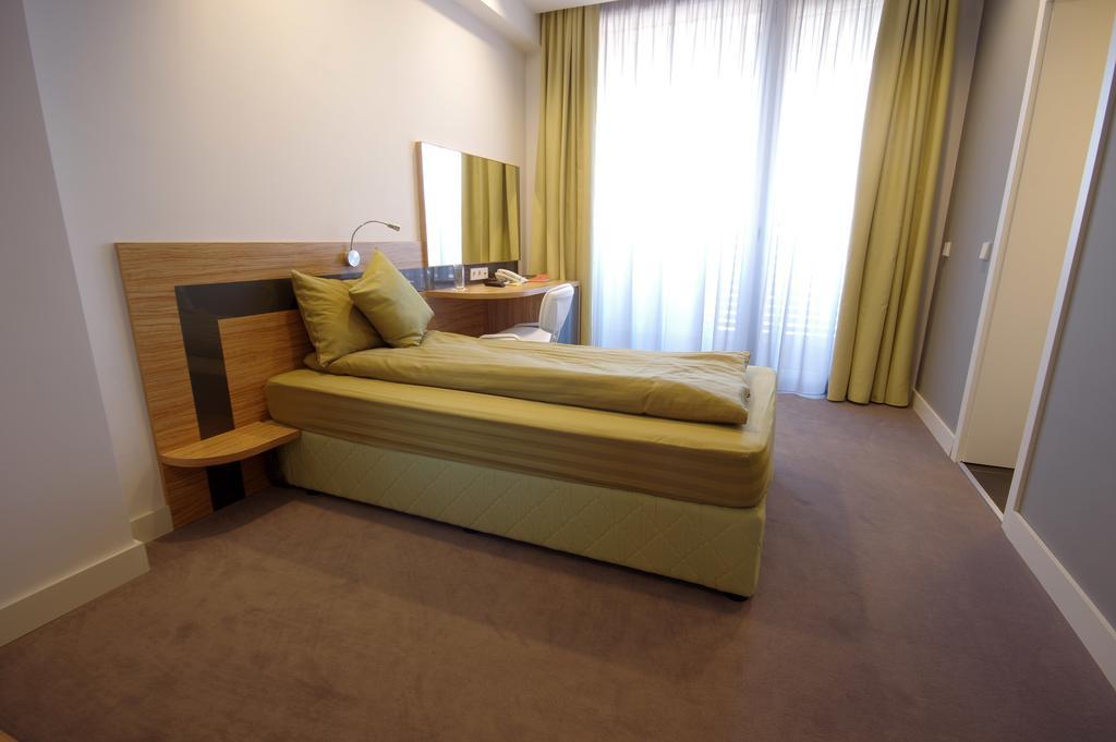 غابروفو Hotel Mak المظهر الخارجي الصورة