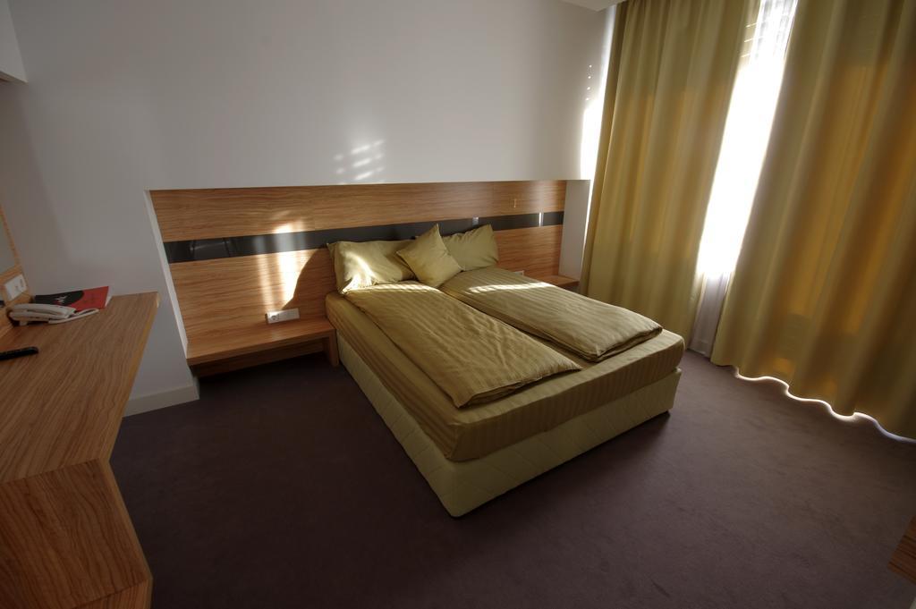 غابروفو Hotel Mak المظهر الخارجي الصورة