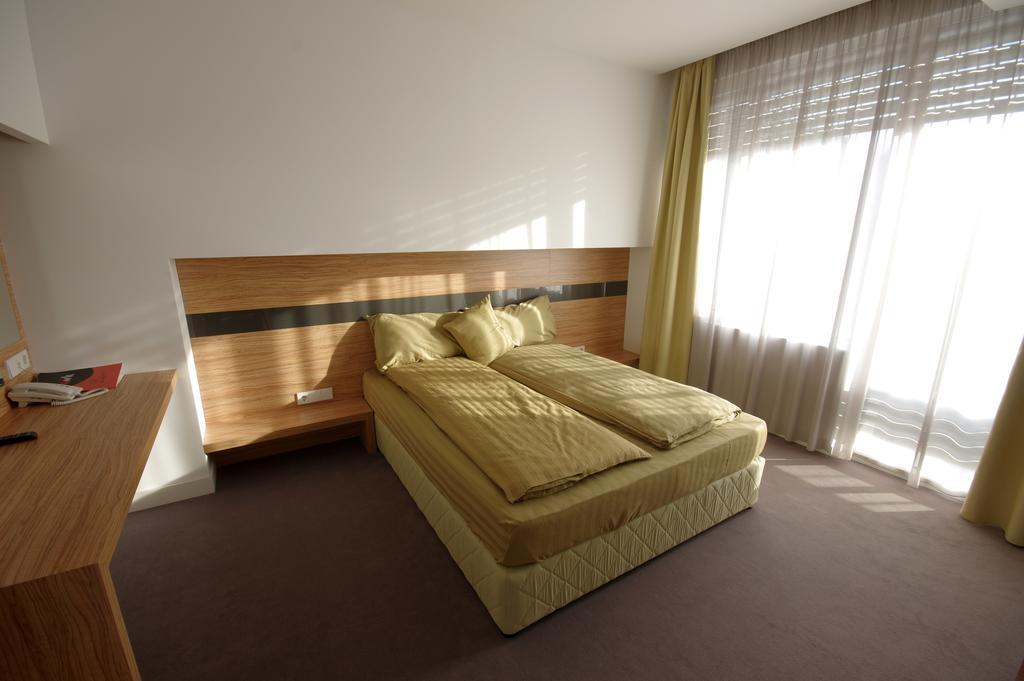 غابروفو Hotel Mak المظهر الخارجي الصورة